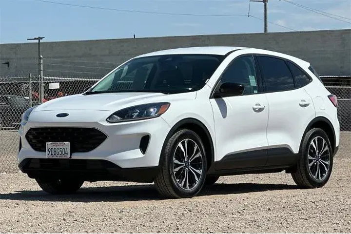 $19976 : Ford Escape Hybrid 2022 SE 4 image 9