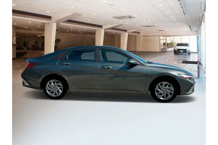 $23788 : Hyundai ELANTRA 2024 SEL 4dr image 9