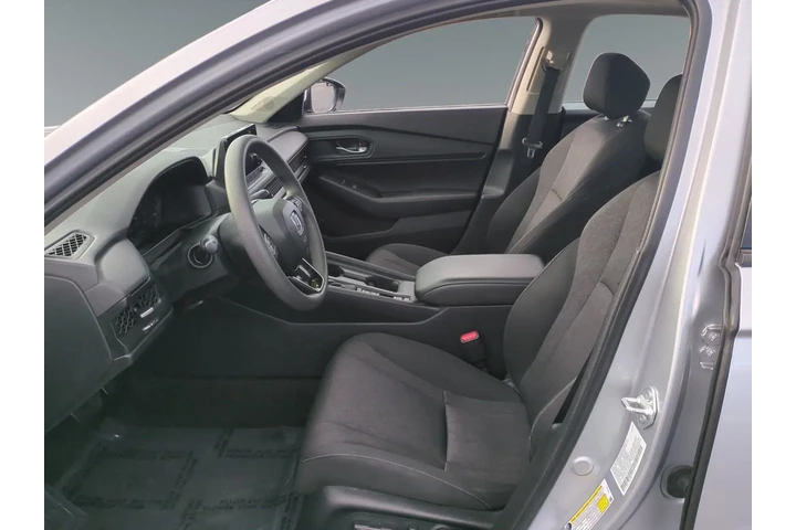 $27877 : Honda Accord 2024 EX 4dr Sed image 9