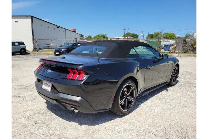 $33045 : Ford Mustang 2024 EcoBoost P image 3