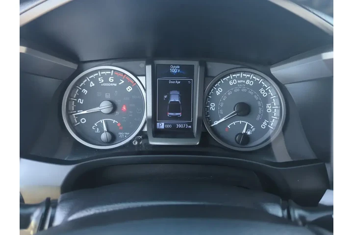 Toyota Tacoma 2020 4x2 TRD O image 10