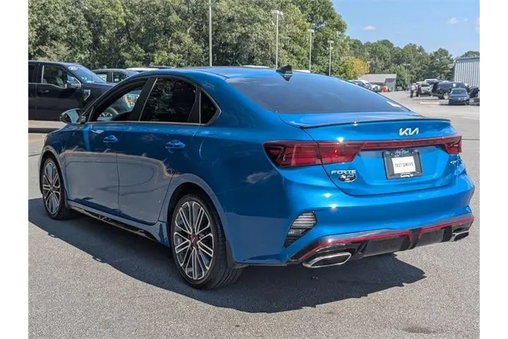 $18992 : Kia Forte 2023 GT 4dr Sedan image 5