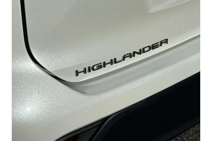 $30980 : Toyota Highlander 2020 XLE 4 image 6