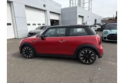 $24993 : MINI Hardtop 2 Door 2023 Coo thumbnail