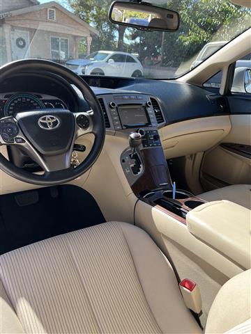 $11000 : Toyota Venza 2015 image 4