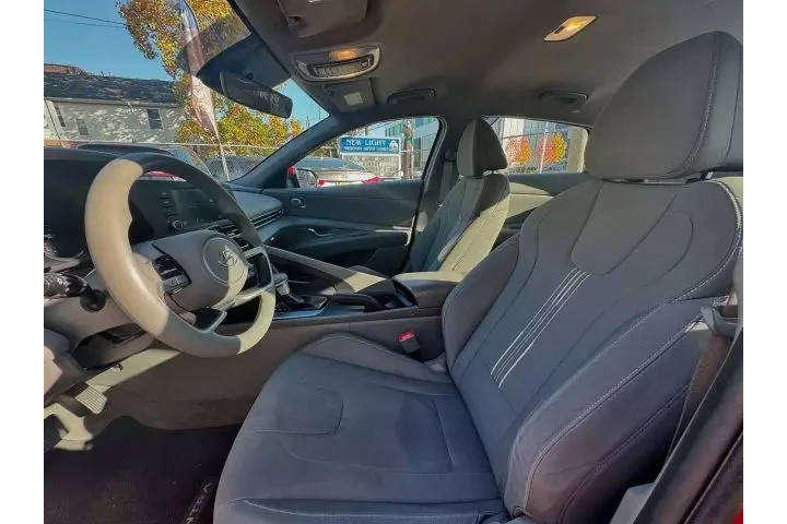 2023 HYUNDAI ELANTRA2023 HYUN image 5