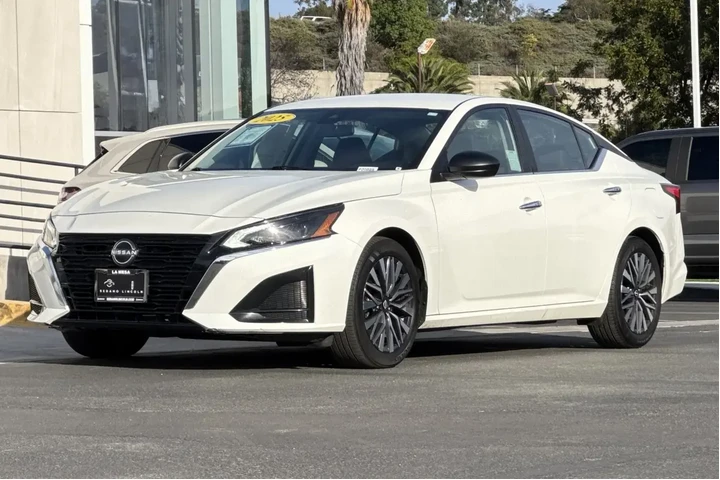 $20900 : Nissan Altima 2025 2.5 SV 4d image 7