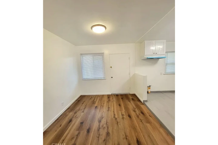 $1000 : Apartamento de 2 habitaciones image 2