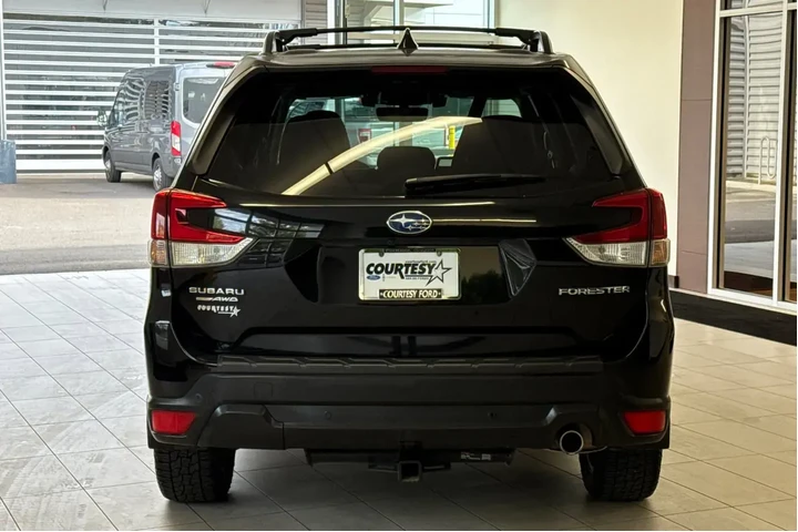 $25737 : Subaru Forester 2021 AWD Lim image 5