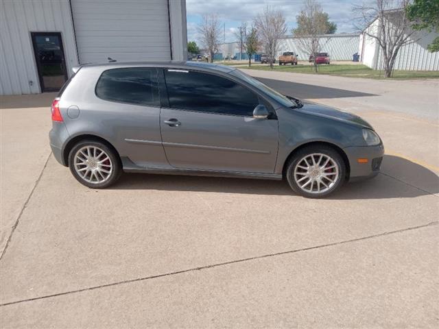 $10998 : 2007 GTI image 2