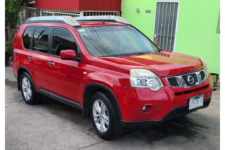 $190000 : vendo mi xtrail image 3
