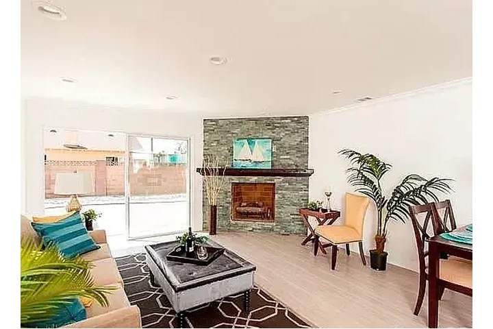 $2300 : beautifully designed, 4bedroom image 1