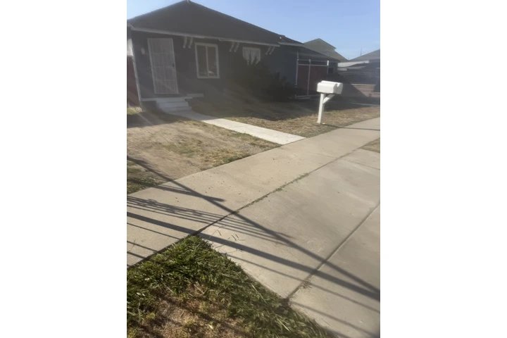 $3500 : Casa de renta en Compton image 2