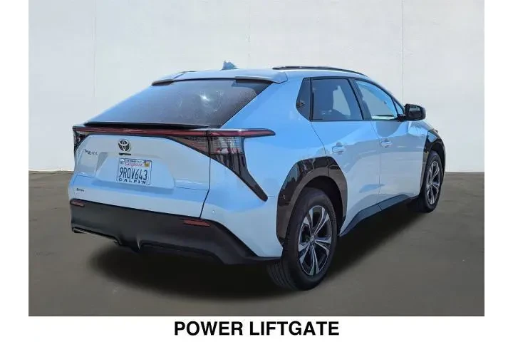 $24275 : Toyota bZ4X 2024 XLE 4dr Cro image 5