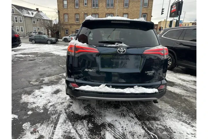 $16995 : 2017 RAV4 Platinum image 4