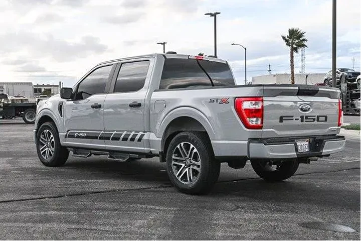 Ford F-150 2023 4x2 XL 4dr S image 6