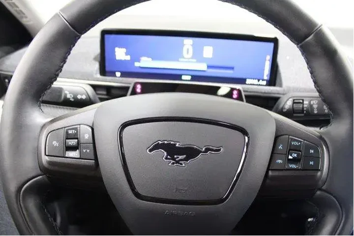 $24959 : Ford Mustang Mach-E 2021 AWD image 9