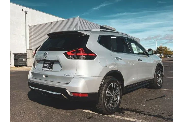 $17843 : Nissan Rogue 2017 AWD S 4dr image 5