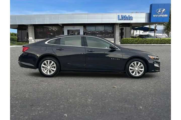 $15499 : Chevrolet Malibu 2023 LT 4dr image 9