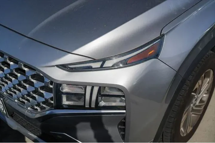 $18495 : Hyundai SANTA FE 2021 SEL 4d image 5