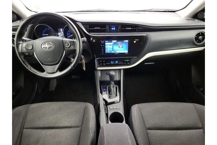 $13998 : Scion iM 2016 4dr Hatchback image 9