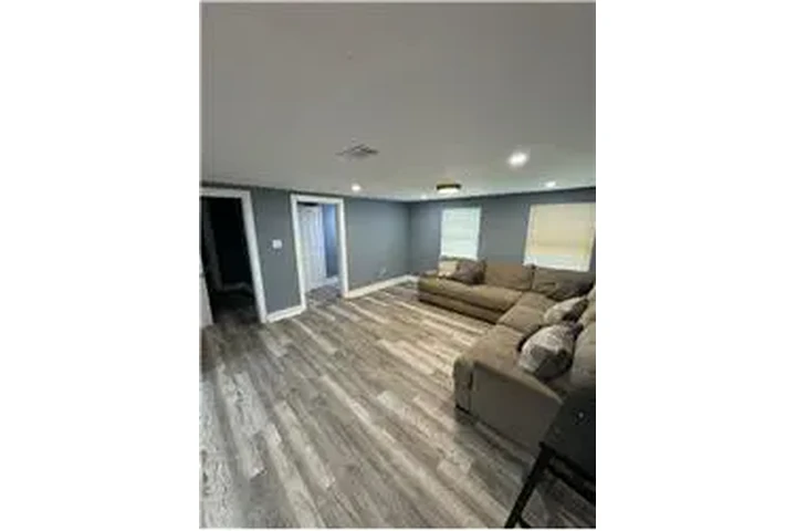 $1500 : Rental property with 2 bedro image 7