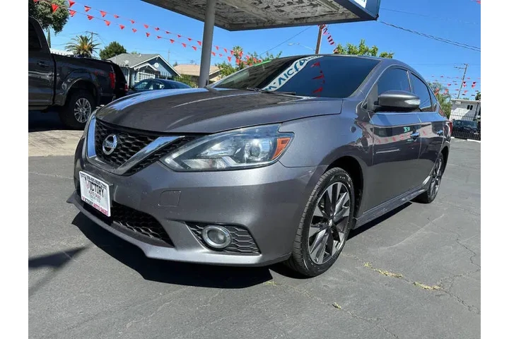 2017 Sentra SR image 3