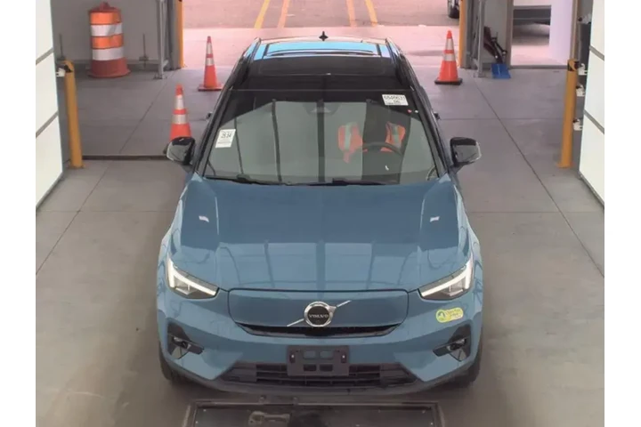 $23993 : Volvo XC40 Recharge 2023 eAW image 2