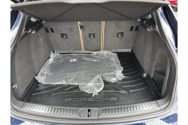 $36985 : Porsche Macan 2021 AWD S 4dr image 9