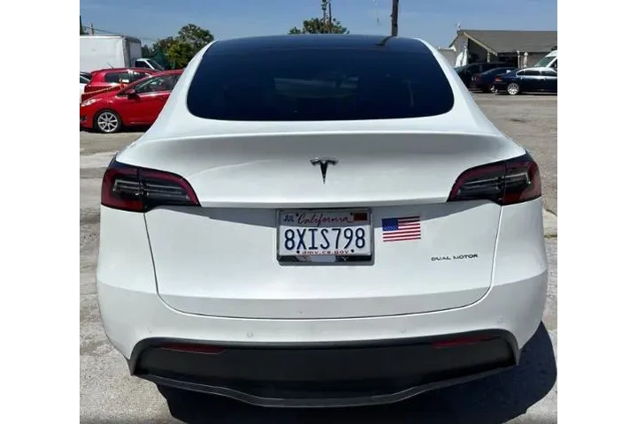 $31800 : Tesla Model Y 2021 AWD Long image 4