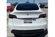$31800 : Tesla Model Y 2021 AWD Long thumbnail