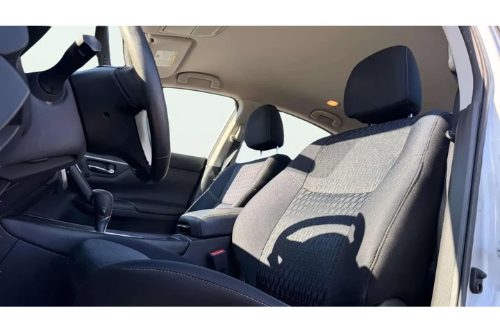 $10999 : 2017 Altima image 10