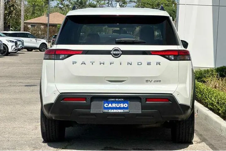 $29998 : Nissan Pathfinder 2023 AWD S image 4