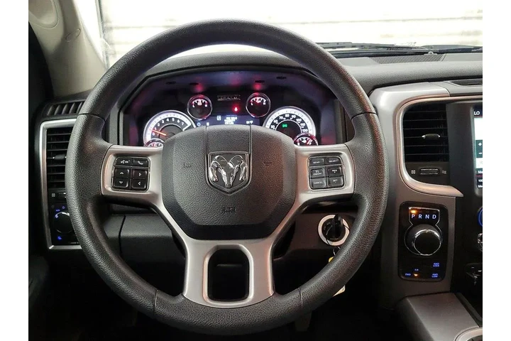 $27998 : Ram 1500 Classic 2023 4x4 SL image 10