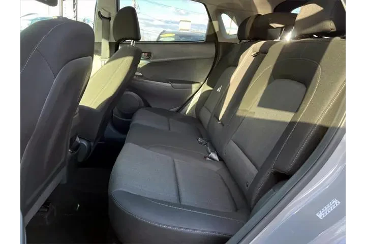 $22239 : Hyundai KONA 2023 AWD SEL 4d image 10