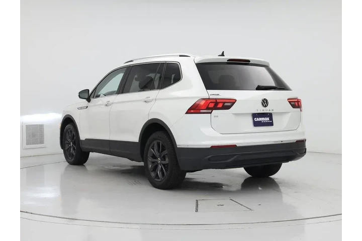 $20998 : Volkswagen Tiguan 2023 SE 4d image 2