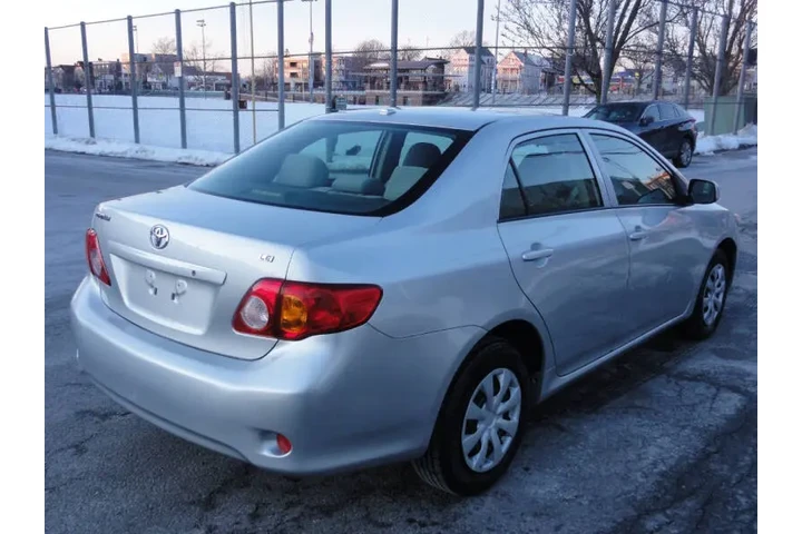 $7950 : 2010 Corolla LE image 4