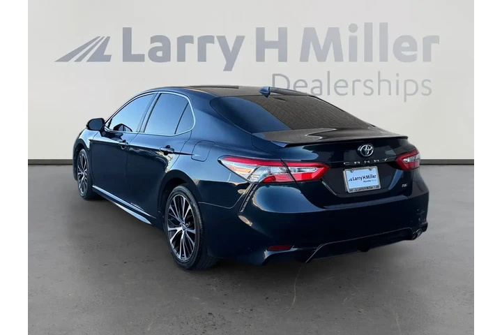 Toyota Camry 2019 SE 4dr Sed image 3