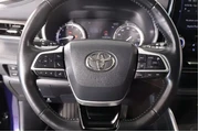 $34787 : Toyota Highlander 2022 AWD L thumbnail