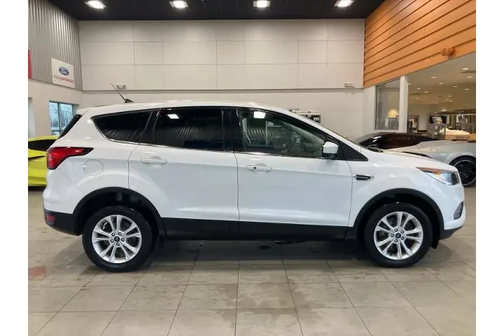 $14900 : Ford Escape 2019 AWD SE 4dr image 4