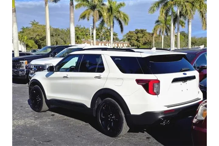 $38990 : Ford Explorer 2023 AWD ST 4d image 3
