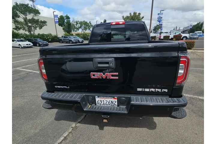 $25000 : GMC Sierra 1500 2018 4x4 Den image 8
