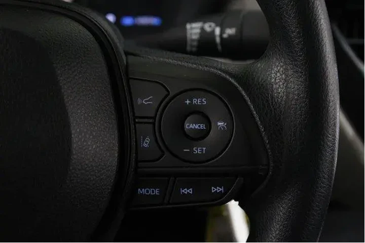 $19968 : Toyota Corolla 2022 LE 4dr S image 9