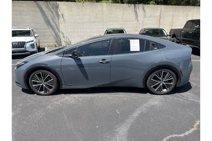 $30990 : Toyota Prius 2023 AWD LE 4dr image 4