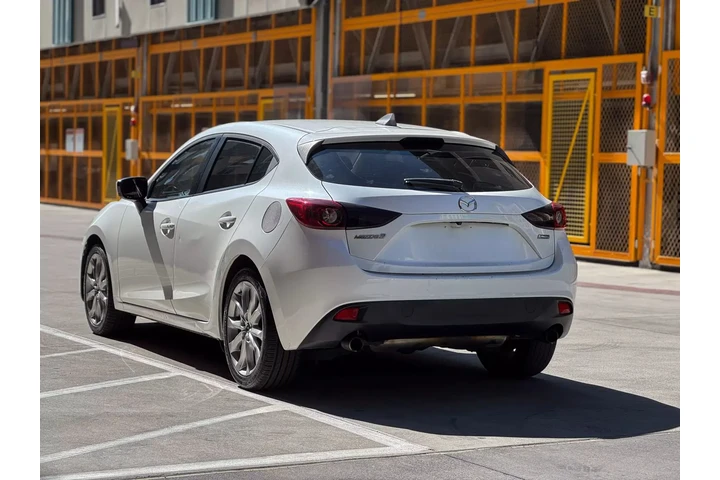 2016 MAZDA MAZDA3 image 6