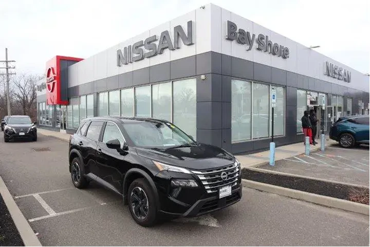 $23094 : Nissan Rogue 2025 AWD SV 4dr image 2