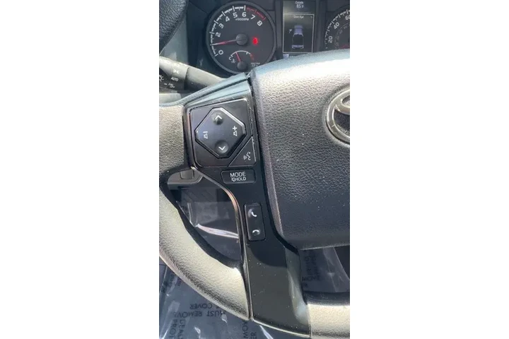 $33577 : Toyota Tacoma 2023 4x4 TRD S image 10