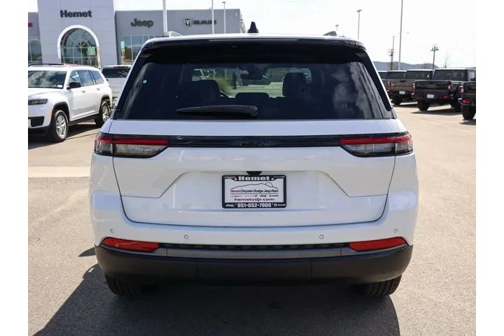 $39886 : Jeep Grand Cherokee 2026 4x2 image 5