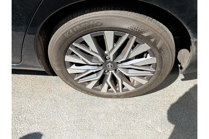 $17786 : Nissan Altima 2025 2.5 SV 4d image 5