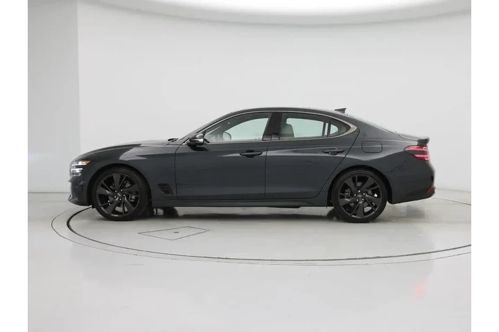 $32998 : Genesis G70 2023 AWD 2.0T 4d image 3